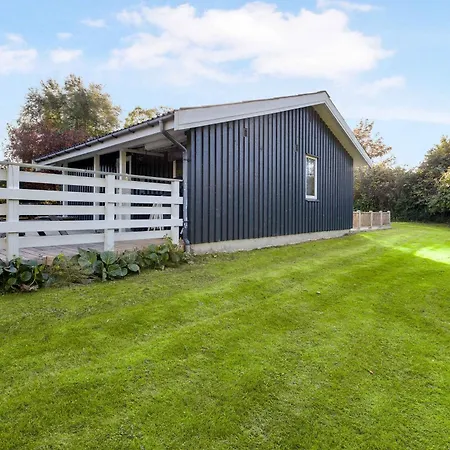 Prázdninový dům Cosy - 300 Meter From The Nordenbro Vesteregn