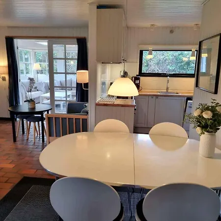 Holiday home Cosy - 300 Meter From The Humble