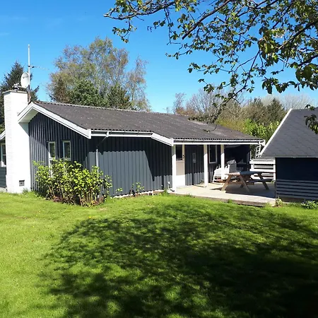 Cosy - 300 Meter From The Holiday home Humble