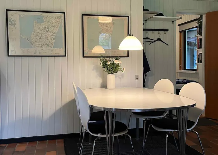 Cosy - 300 Meter From The Holiday home Humble