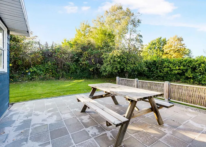 Holiday home Cosy - 300 Meter From The Humble