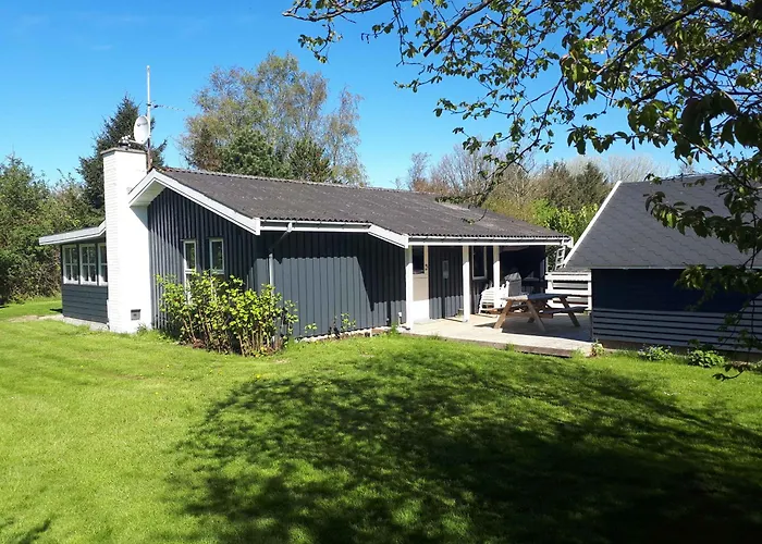 Cosy - 300 Meter From The Holiday home Humble